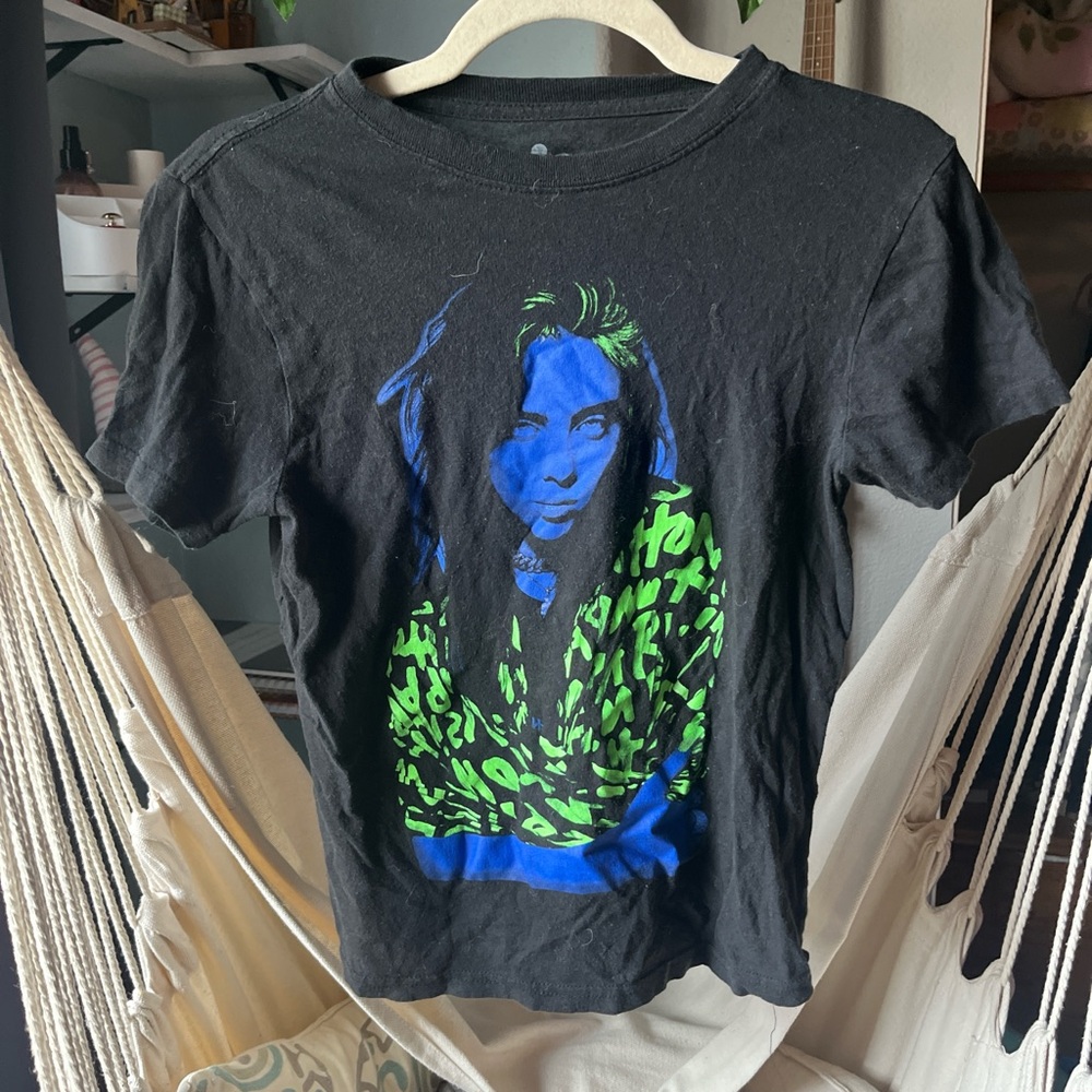 Rare Billie Eilish 2021 Black Graphic T-Shirt with Blue and Green Design
